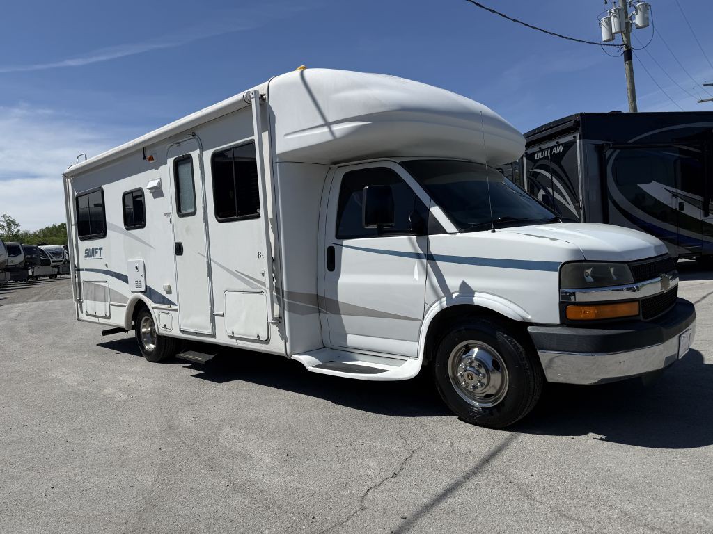 2004 Chevrolet Express Image 37