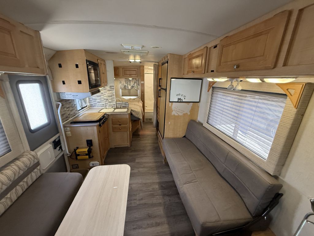 2004 Chevrolet Express Image 43