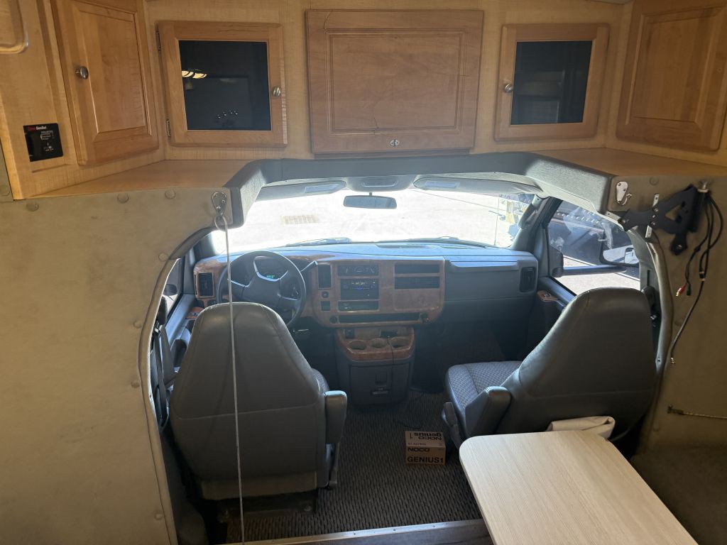 2004 Chevrolet Express Image 48