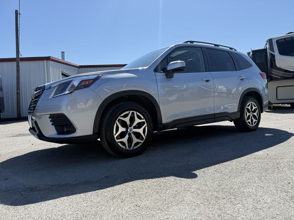 2024 Subaru Forester Image 2
