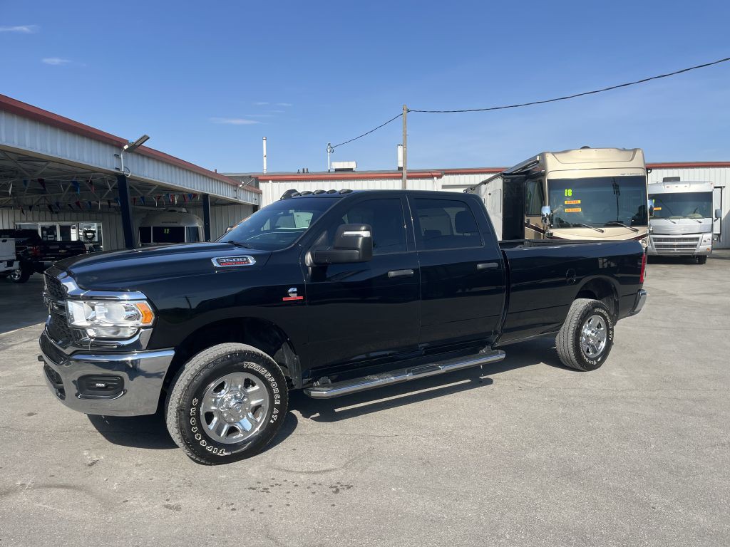 2024 RAM 3500 Image 1