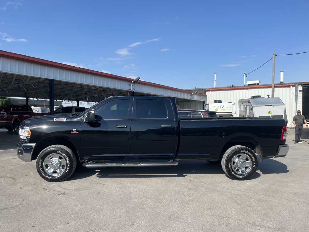 2024 RAM 3500 Image 2
