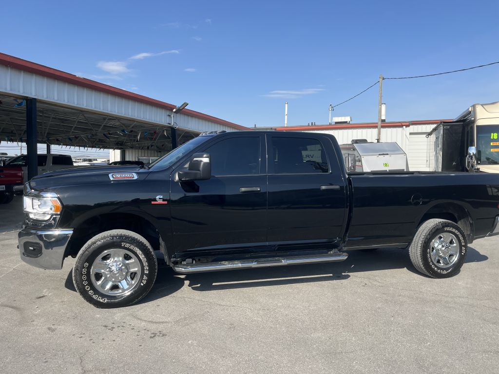 2024 RAM 3500 Image 5