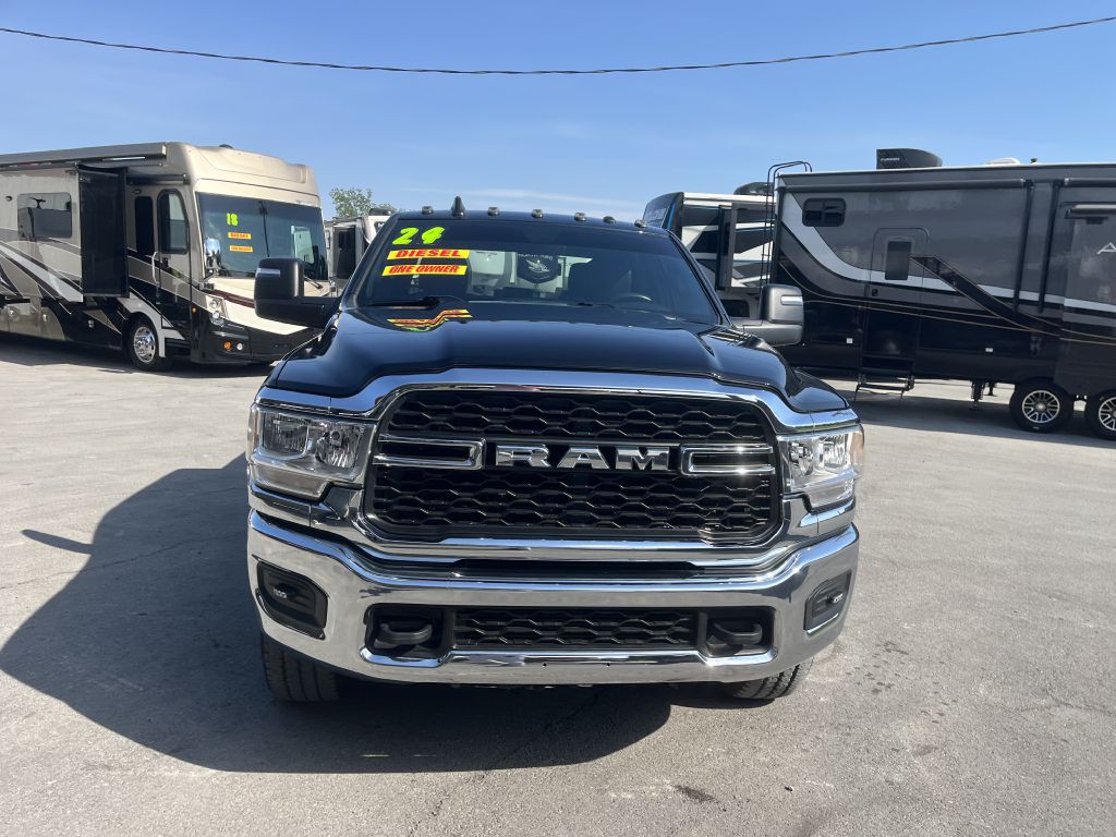 2024 RAM 3500 Image 7