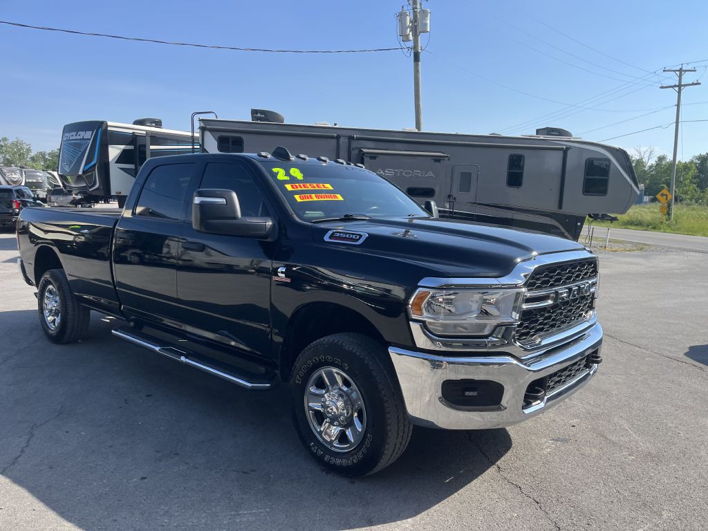 2024 RAM 3500 Image 8
