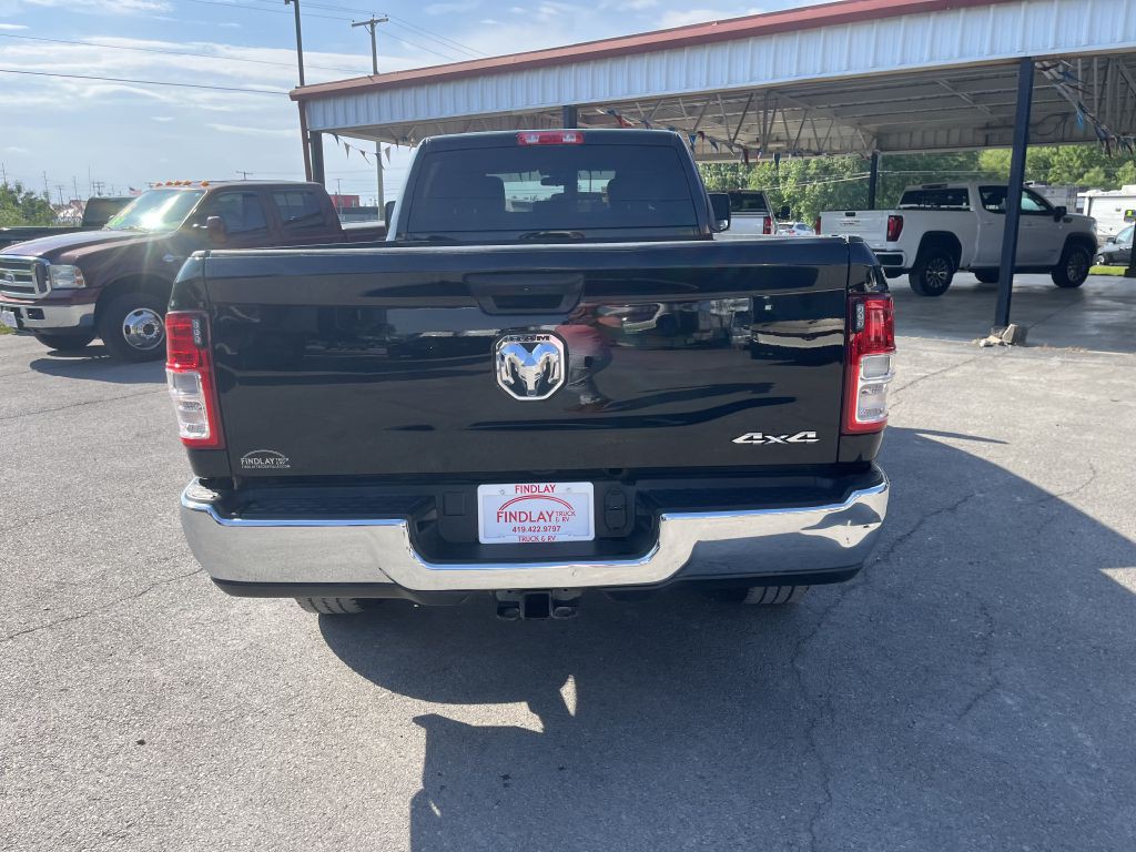 2024 RAM 3500 Image 11