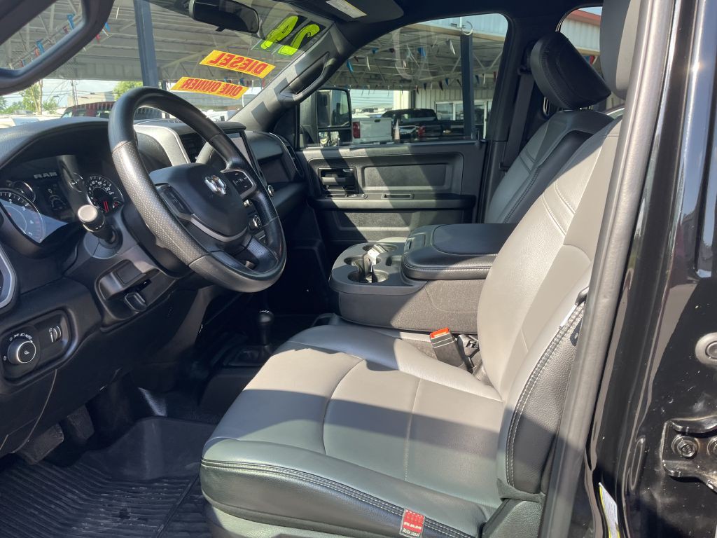 2024 RAM 3500 Image 21