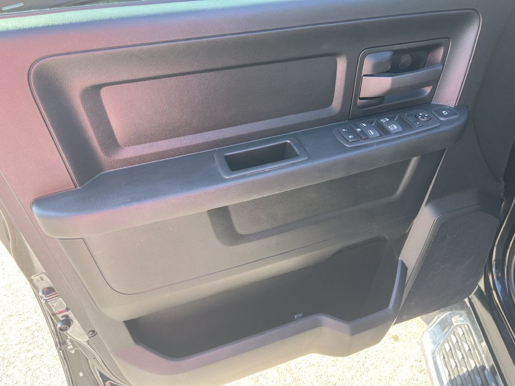 2024 RAM 3500 Image 22