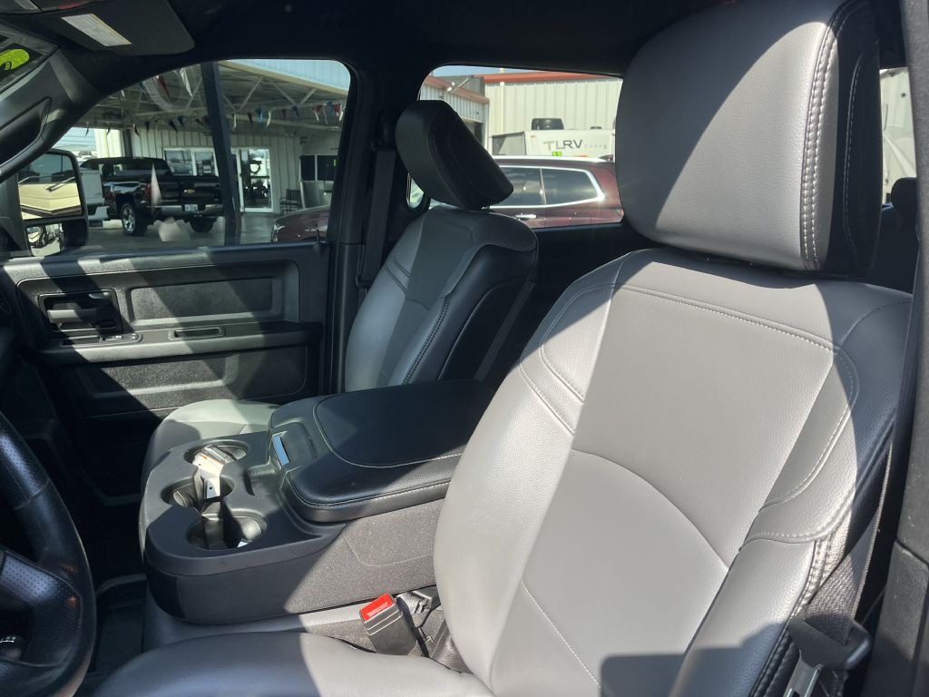 2024 RAM 3500 Image 24