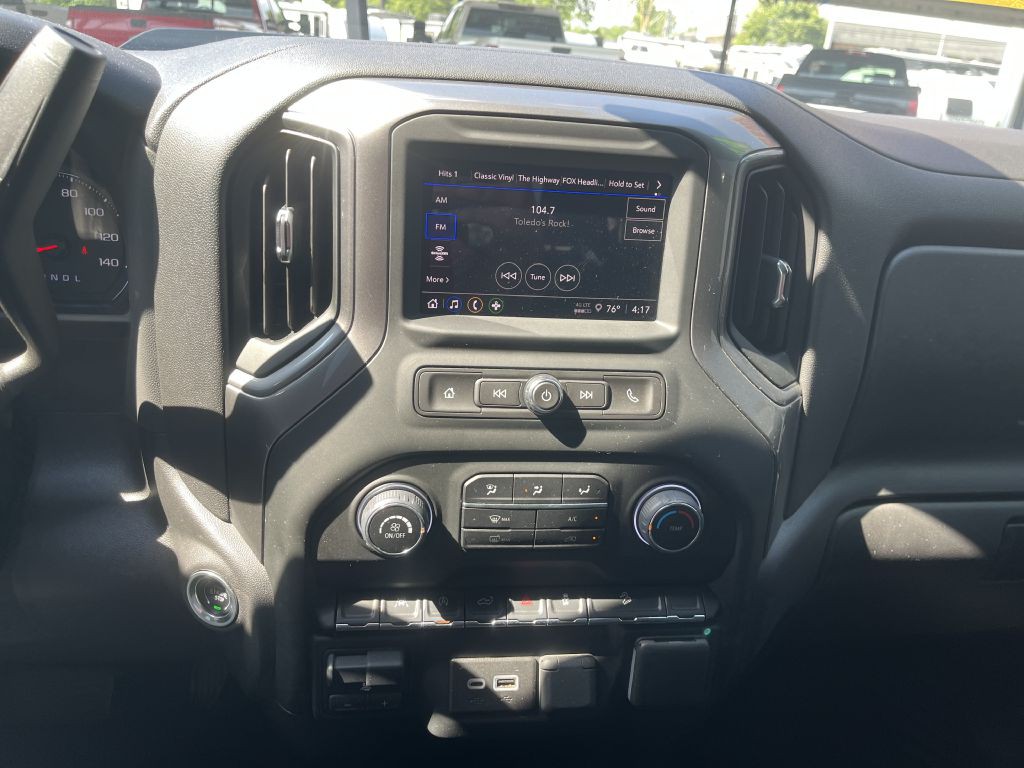 2024 Chevrolet Silverado 1500 Image 27