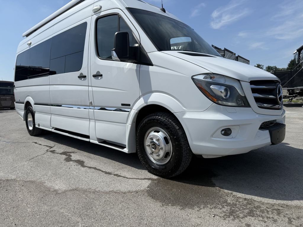 2018 Mercedes-Benz Sprinter Image 1