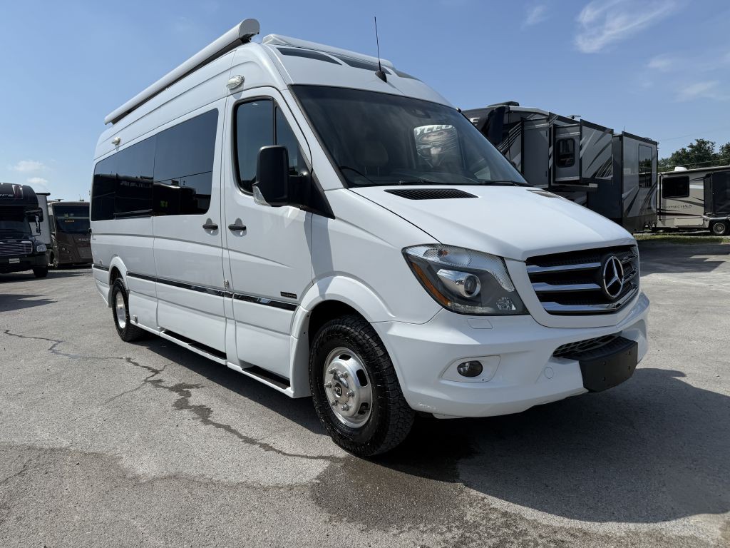 2018 Mercedes-Benz Sprinter Image 2