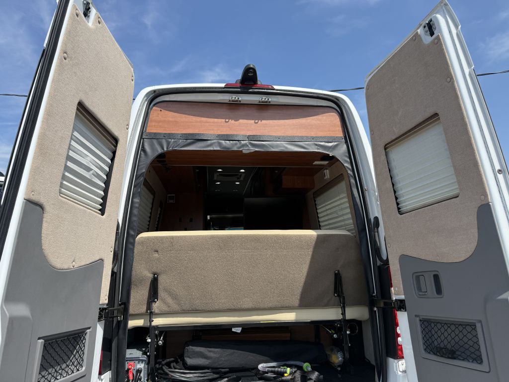 2018 Mercedes-Benz Sprinter Image 8