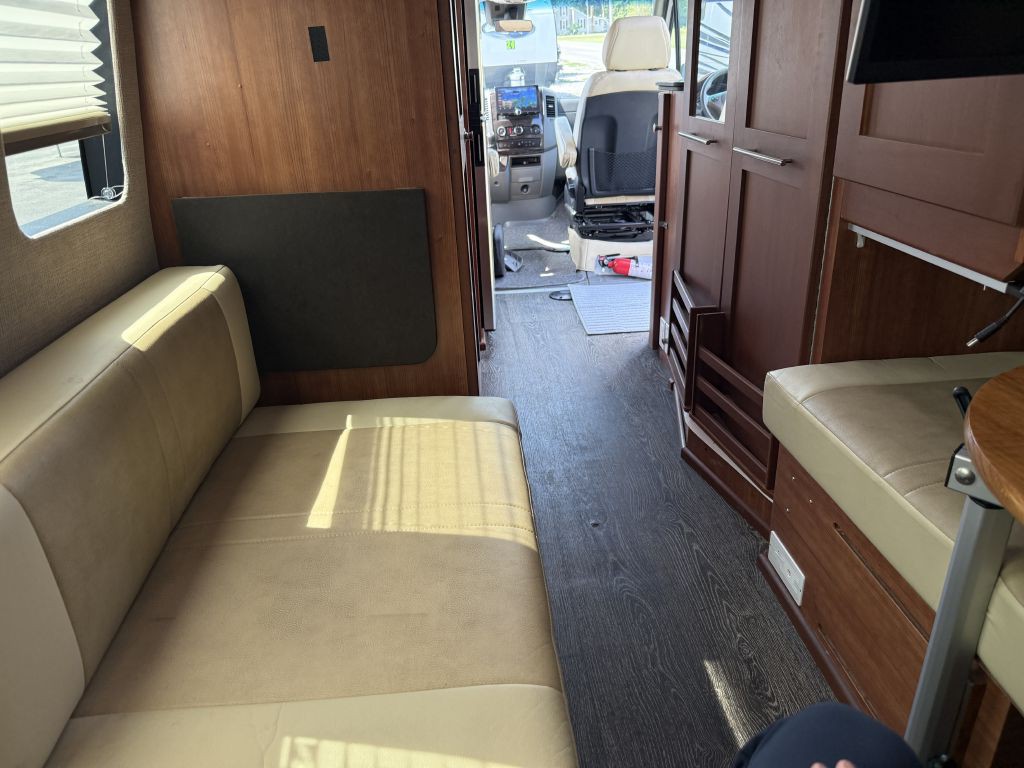 2018 Mercedes-Benz Sprinter Image 41