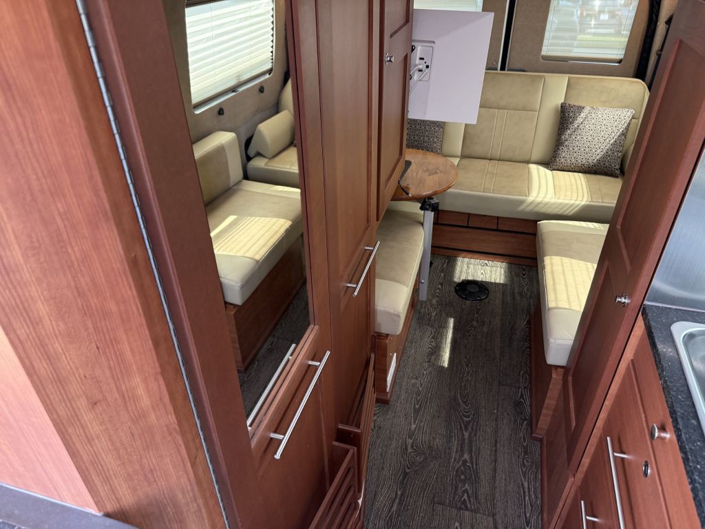 2018 Mercedes-Benz Sprinter Image 55