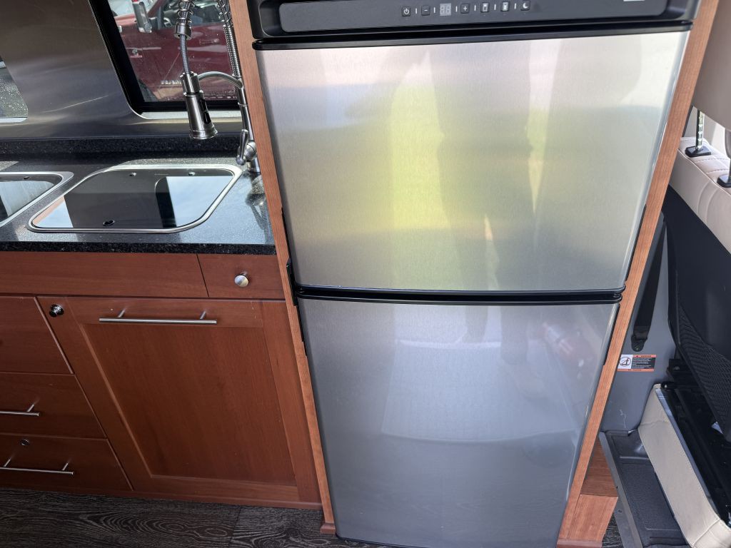 2018 Mercedes-Benz Sprinter Image 60