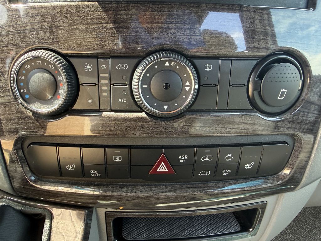 2018 Mercedes-Benz Sprinter Image 64
