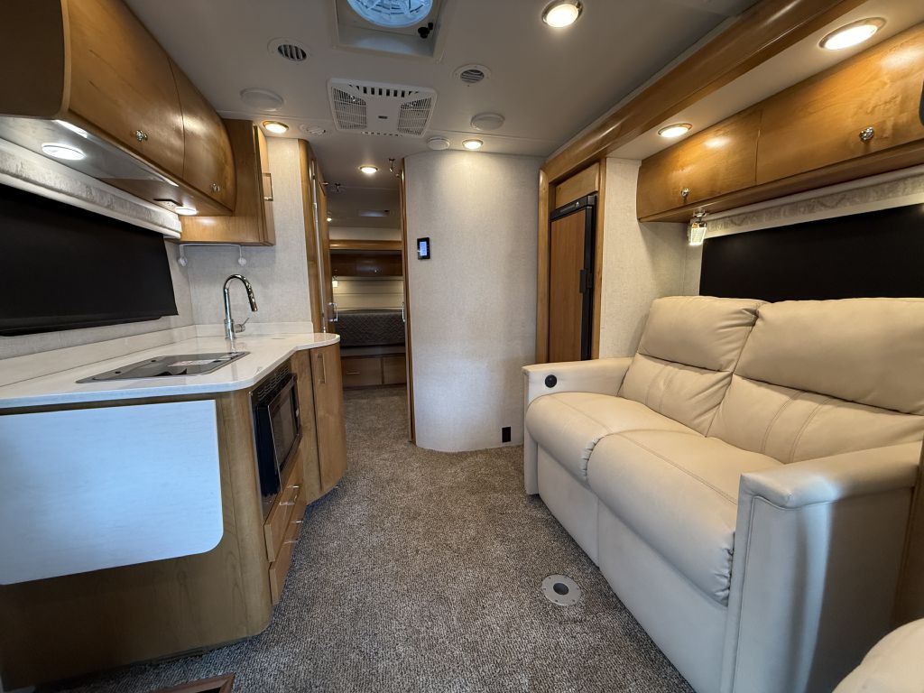 2019 Mercedes-Benz Sprinter Image 42