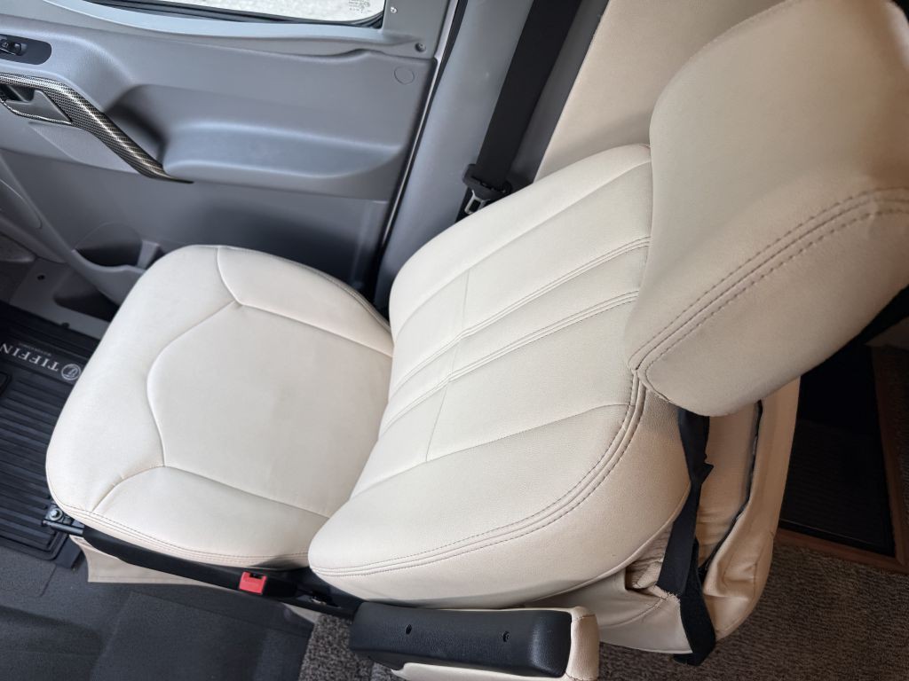 2019 Mercedes-Benz Sprinter Image 45
