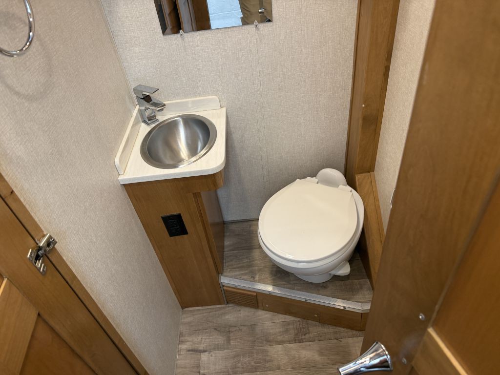 2019 Mercedes-Benz Sprinter Image 58
