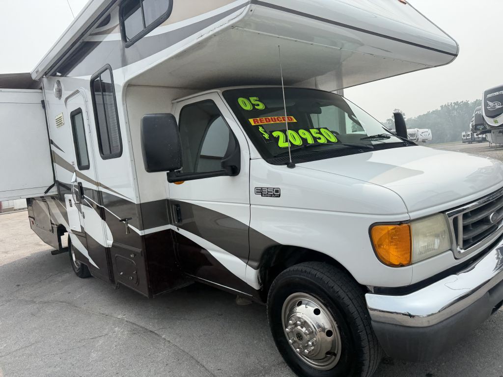 2005 Ford Econoline Image 4