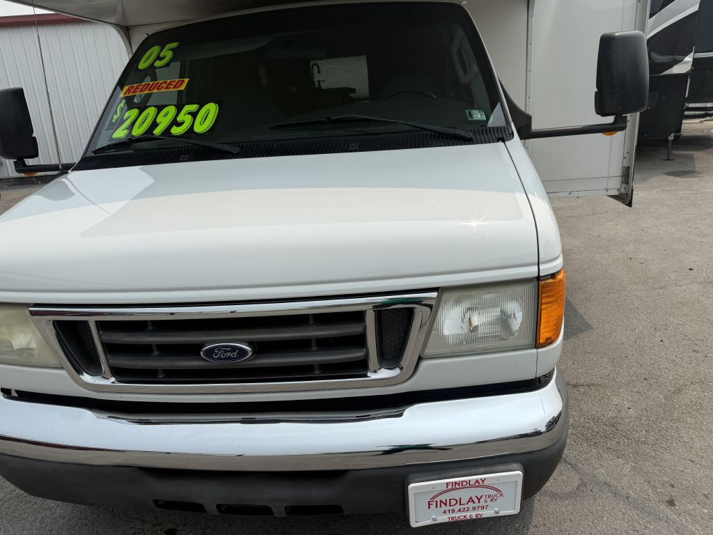 2005 Ford Econoline Image 6