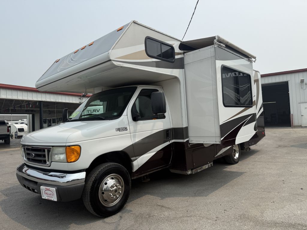 2005 Ford Econoline Image 7
