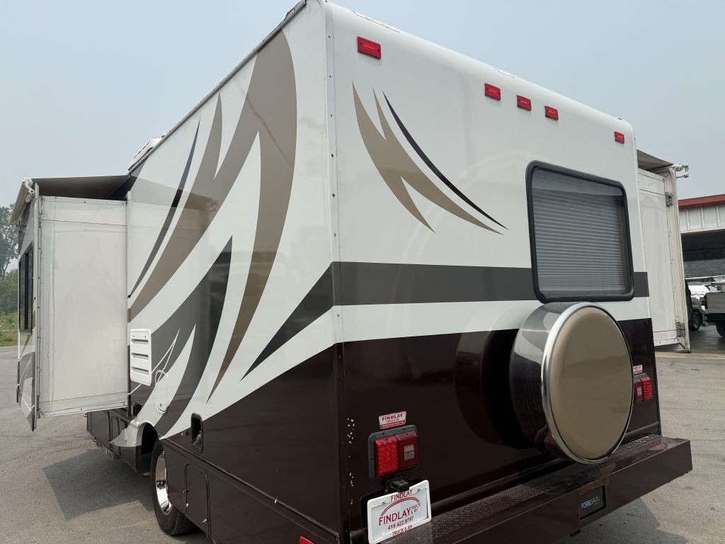 2005 Ford Econoline Image 11