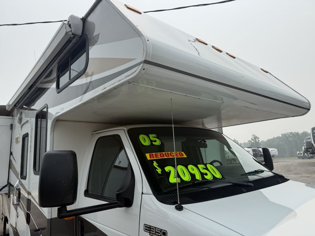 2005 Ford Econoline Image 17