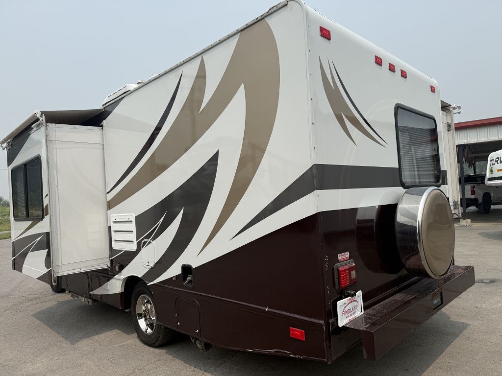 2005 Ford Econoline Image 22