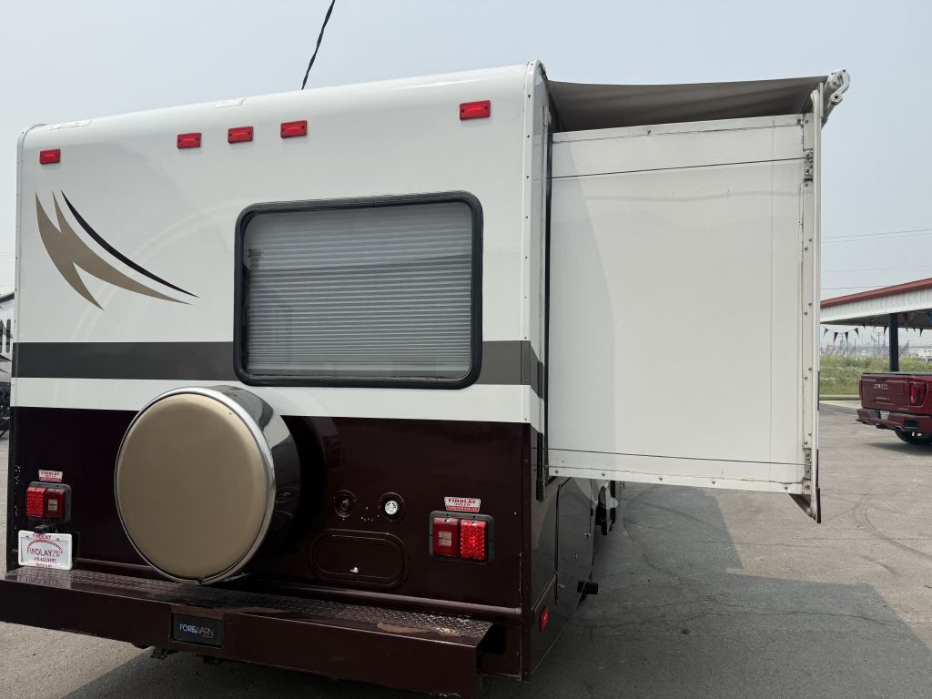 2005 Ford Econoline Image 24