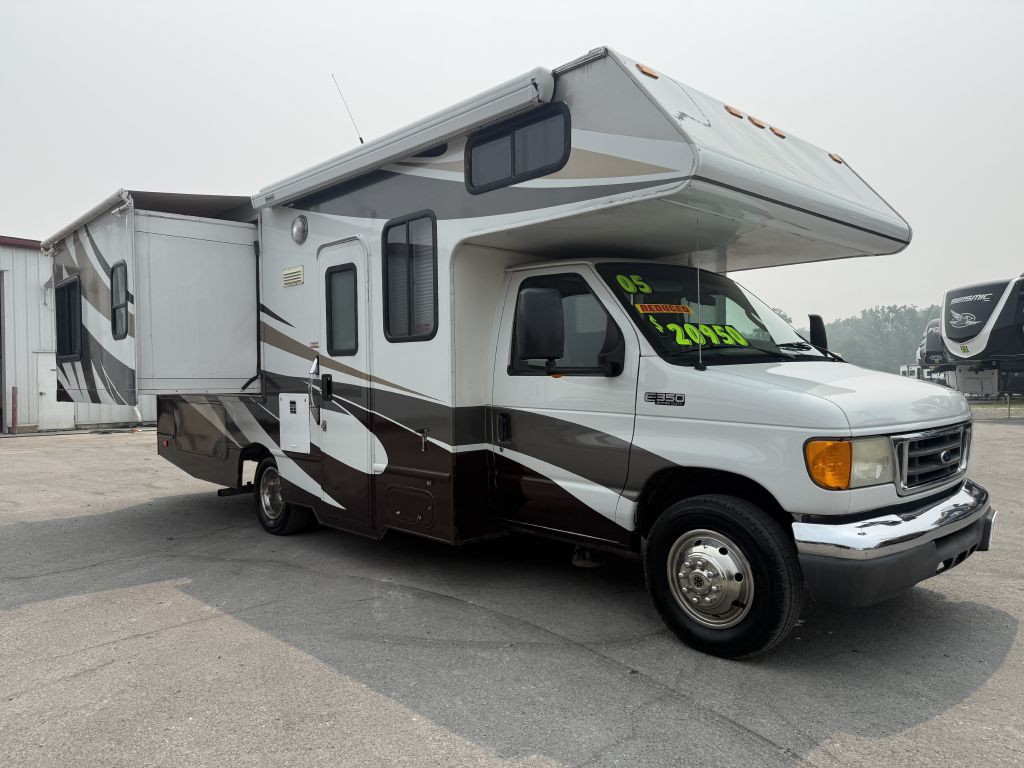 2005 Ford Econoline Image 26