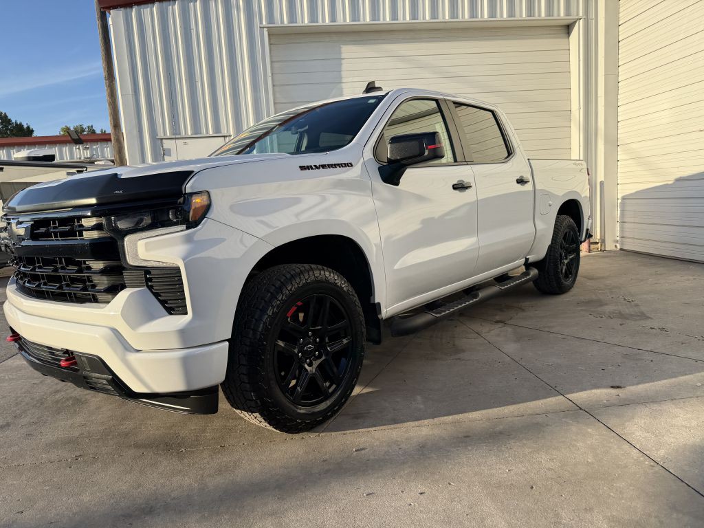 2023 Chevrolet Silverado 1500 Image 3