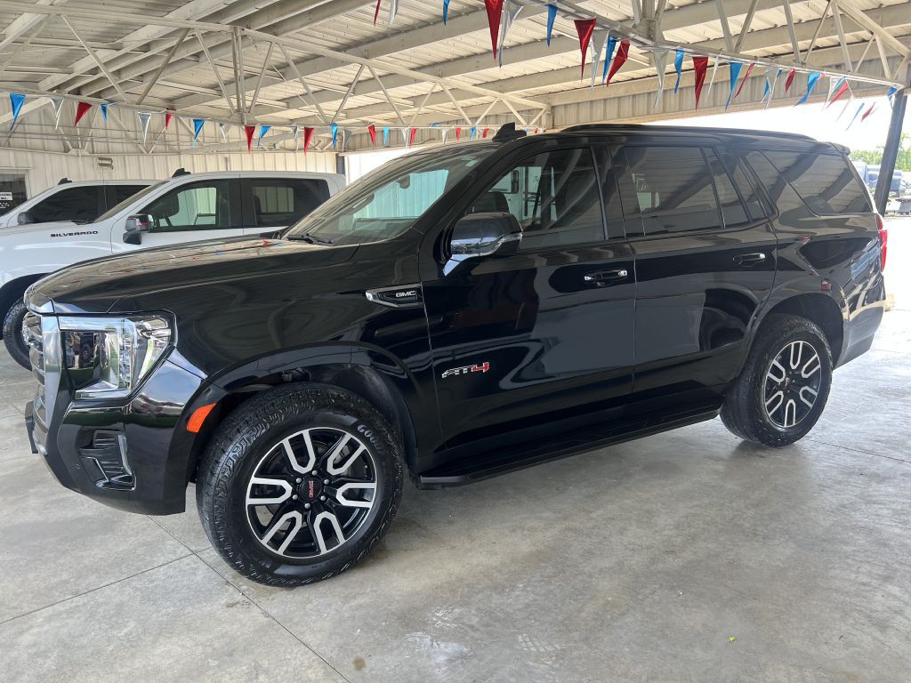2023 GMC Yukon Image 2