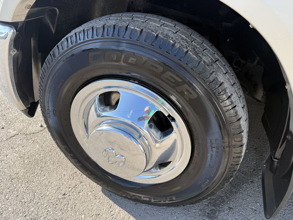 2010 Dodge Ram 3500 Image 21