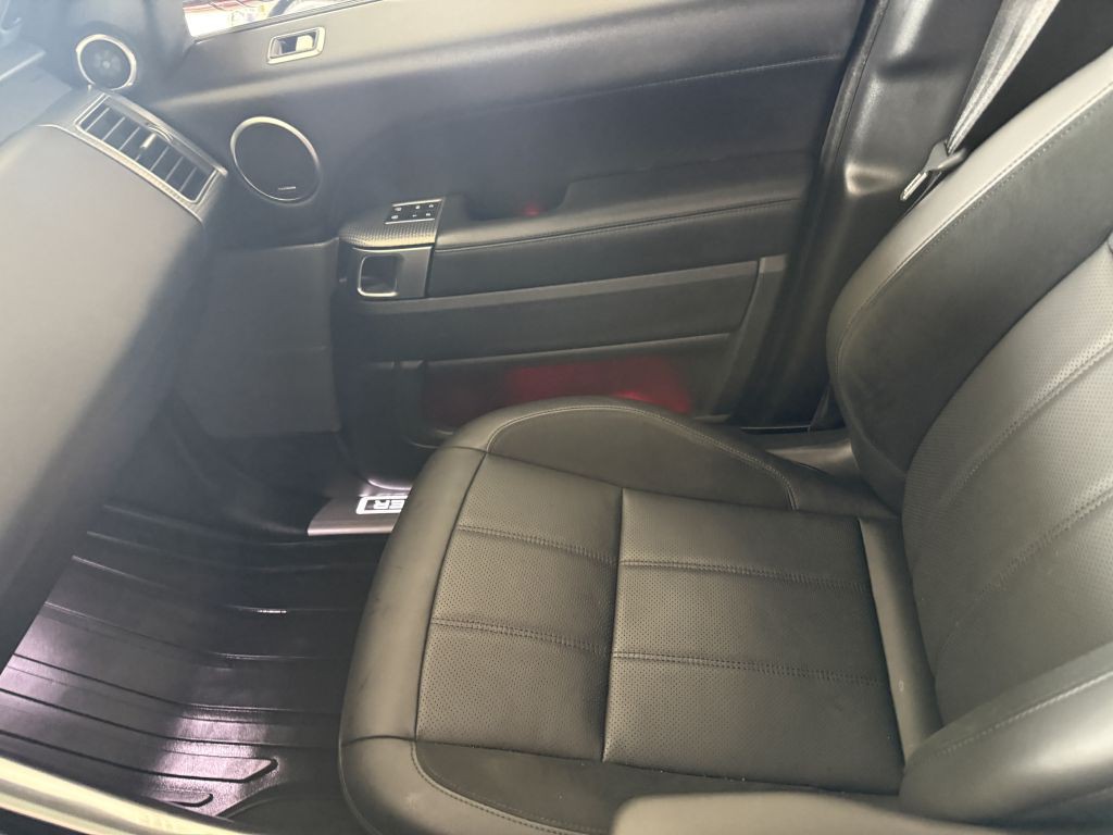 2021 Land Rover Range Rover Image 41