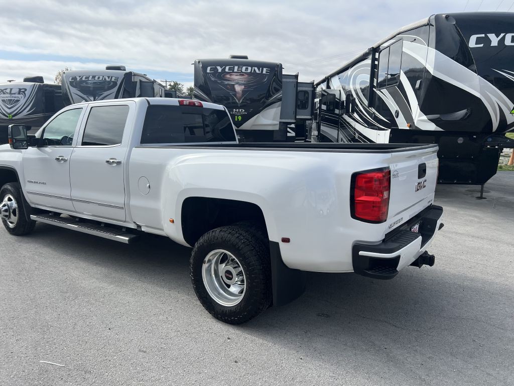2018 GMC Sierra Image 11