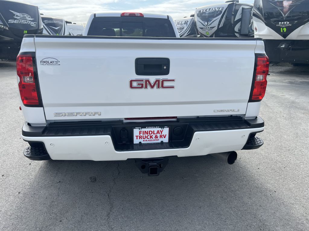 2018 GMC Sierra Image 12