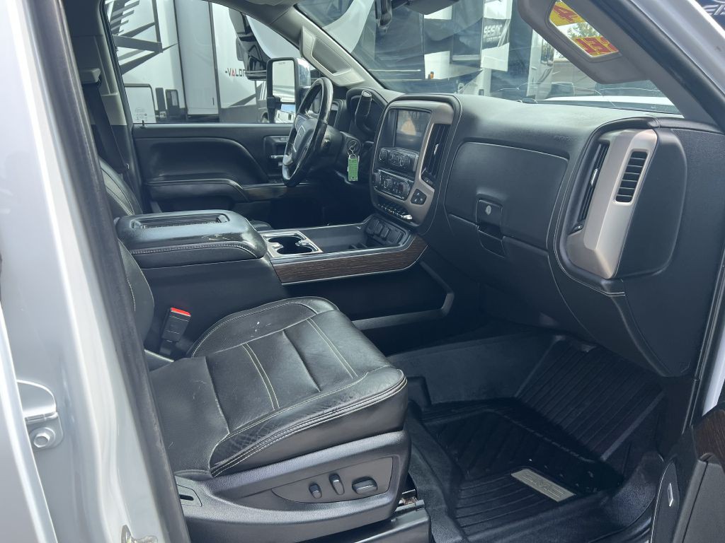 2018 GMC Sierra Image 19