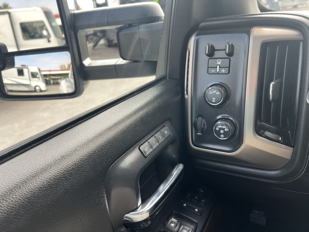2018 GMC Sierra Image 44