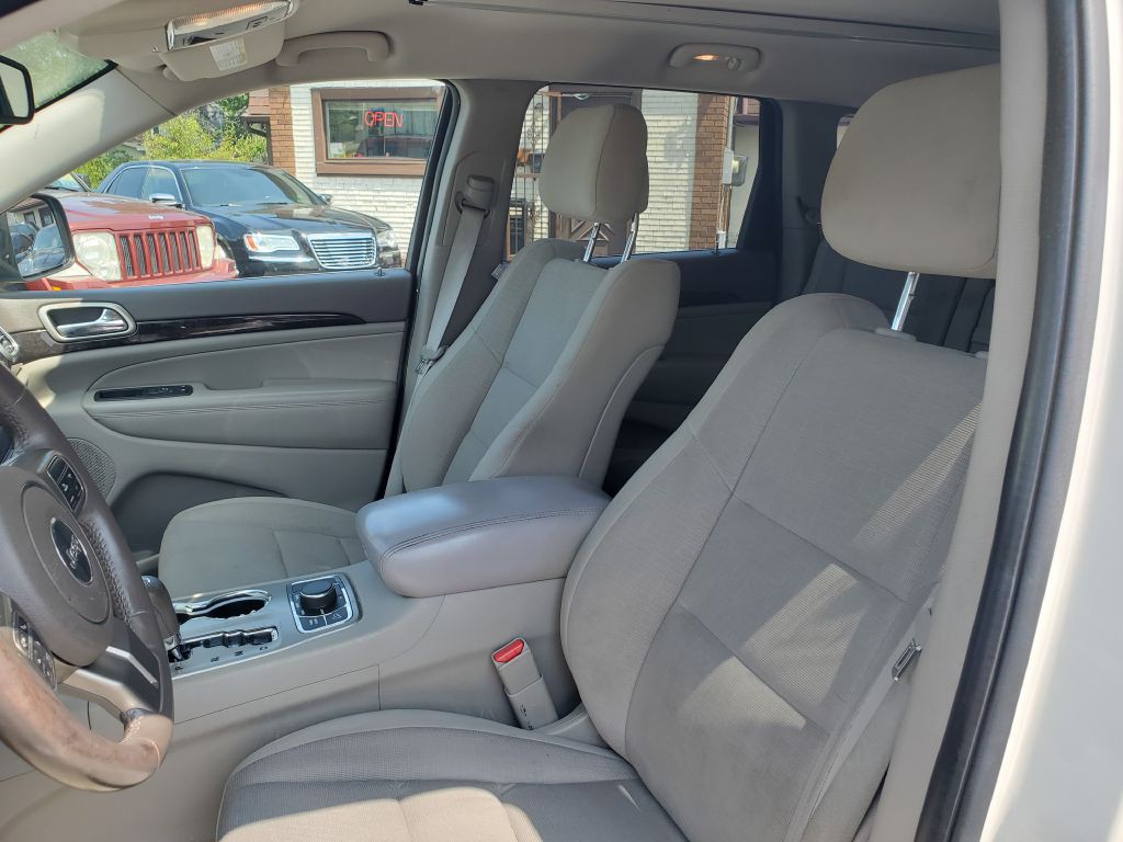 2012 Jeep Grand Cherokee Image 12