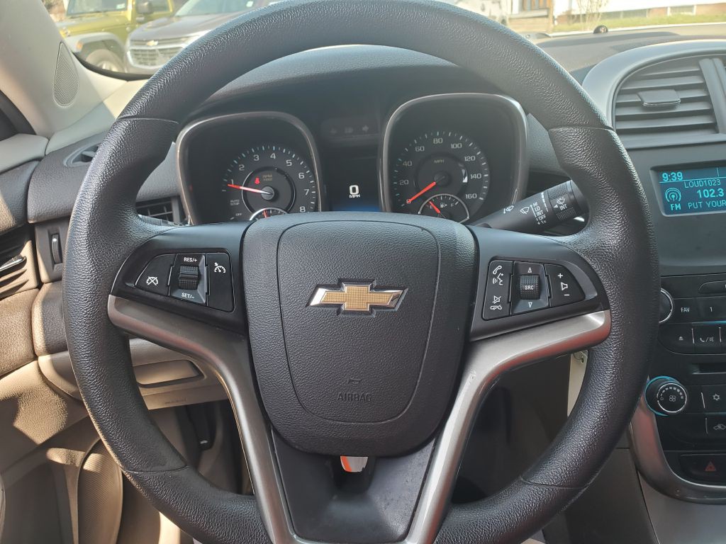 2016 Chevrolet Malibu Image 12