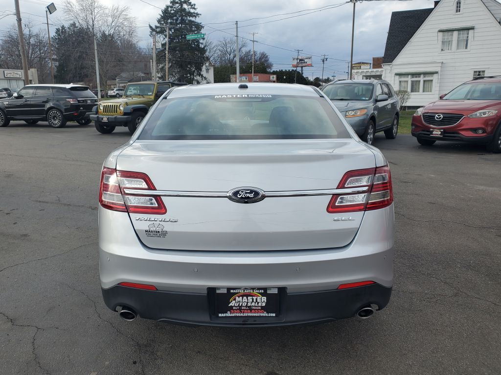 2019 Ford Taurus Image 4