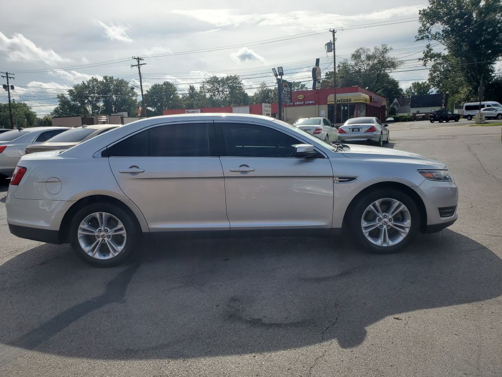 2019 Ford Taurus Image 6