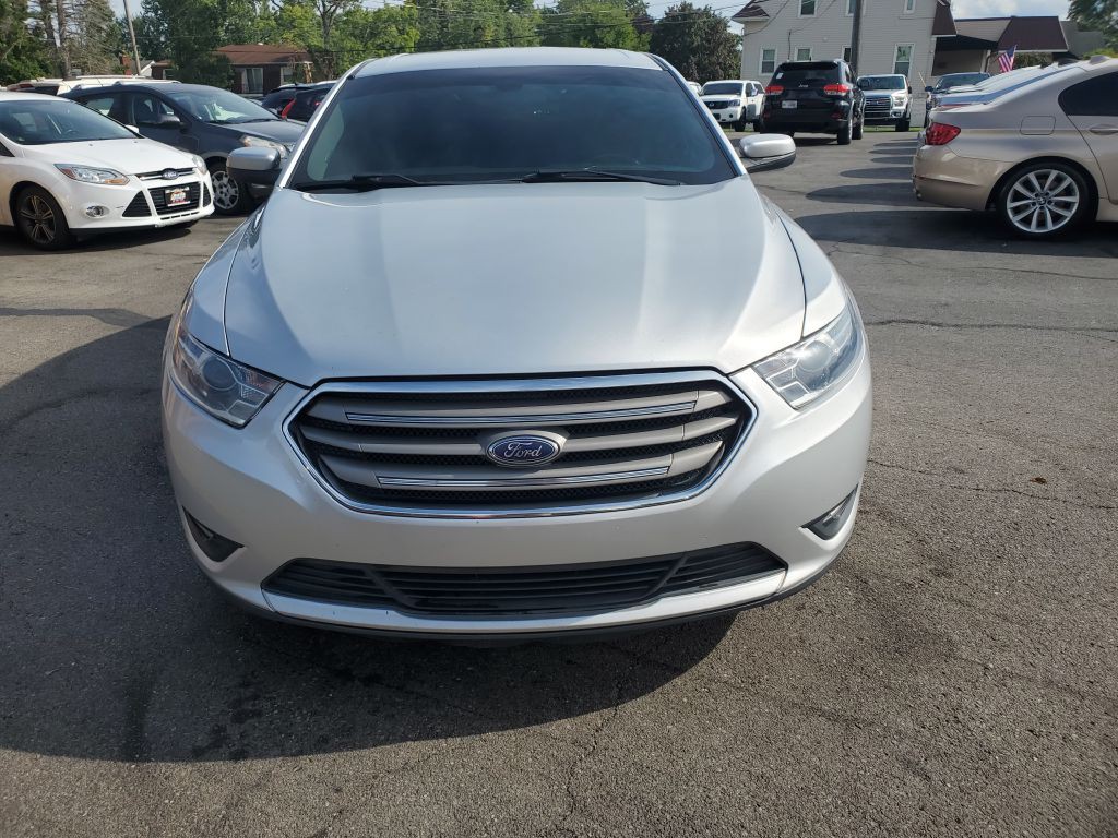 2019 Ford Taurus Image 8