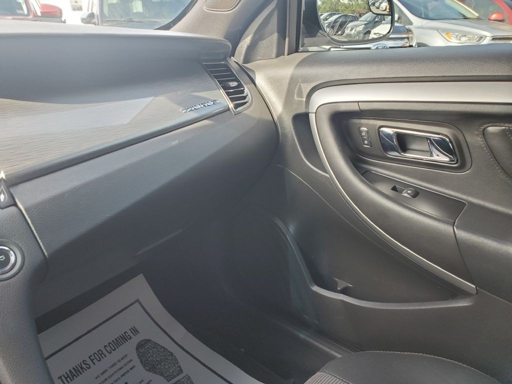 2019 Ford Taurus Image 13