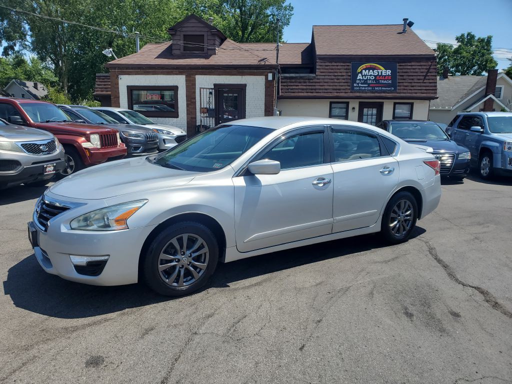 2015 Nissan Altima Image 2