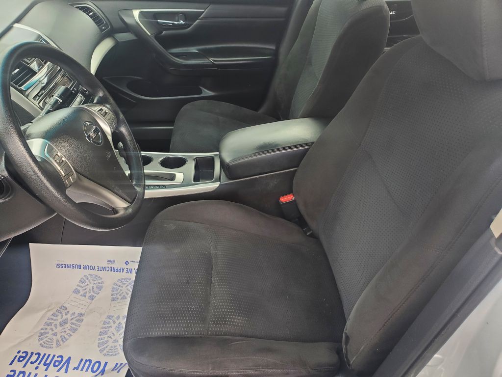 2015 Nissan Altima Image 5