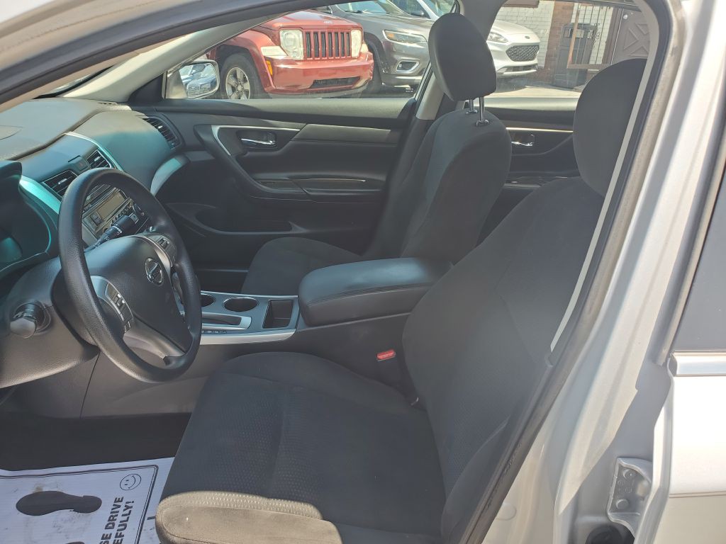 2015 Nissan Altima Image 20