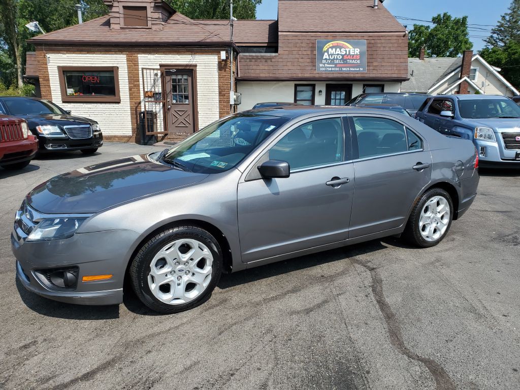2010 Ford Fusion Image 2